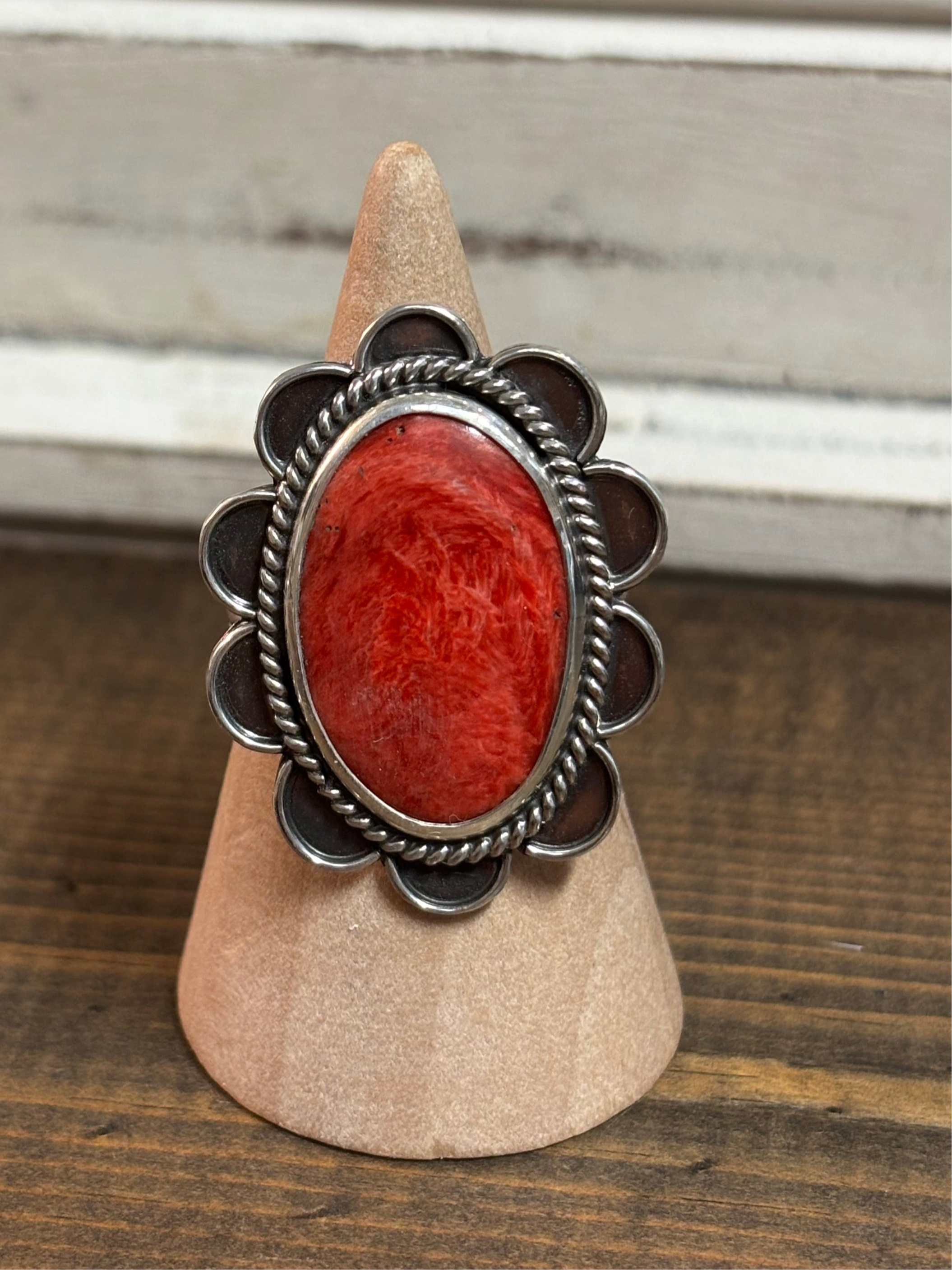 Red Spiny Oyster Adjustable Ring