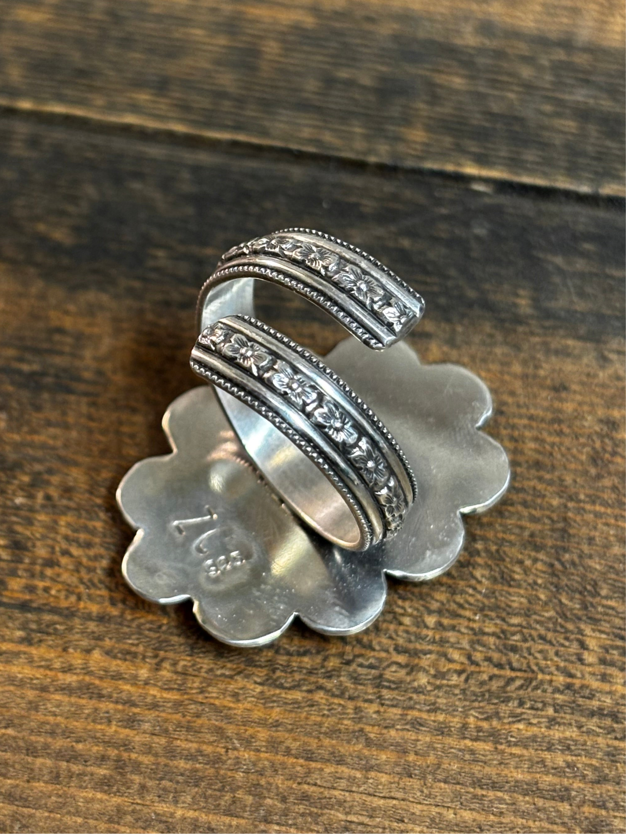 Red Spiny Oyster Adjustable Ring