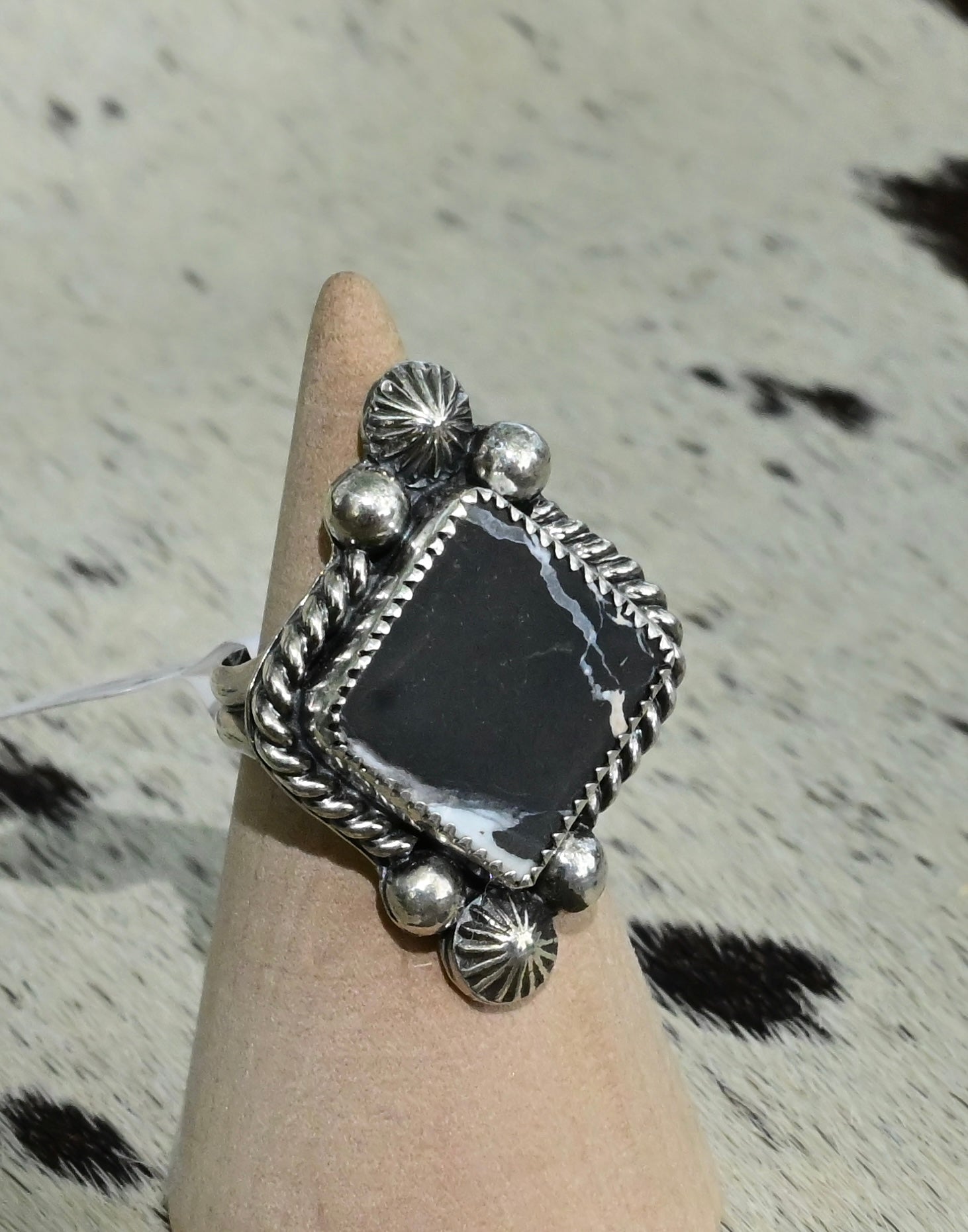 White Buffalo Statement sz. 5.5 ring